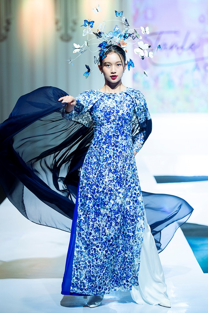 Vietnam Kids Art Fashion Fest 2022: Sàn diễn thời trang mãn nhãn mùa lễ hội cho trẻ em 14 NTK TAN LE MAU TEEN THAO VY