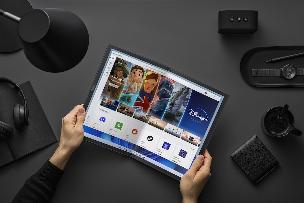 Zenbook 17 Fold OLED UX9702 4