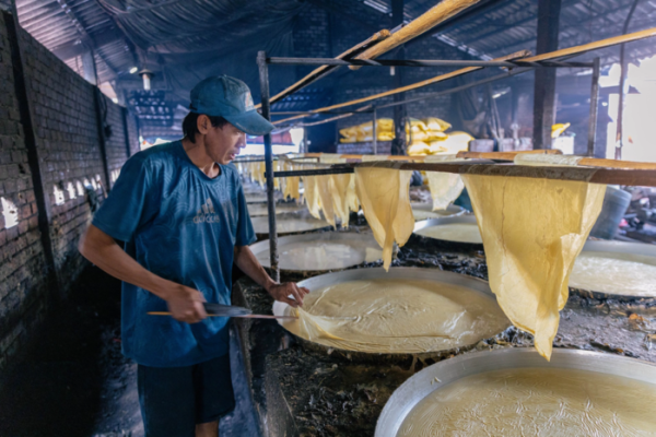 lang nghe tau hu ky nuc tieng mien tay lam quanh nam khong du ban 09f309