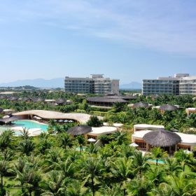 Khu nghi duong 5 sao Ana Mandara Cam Ranh lien tuc duoc xuong ten tai cac giai thuong du lich danh gia nhat the gioi