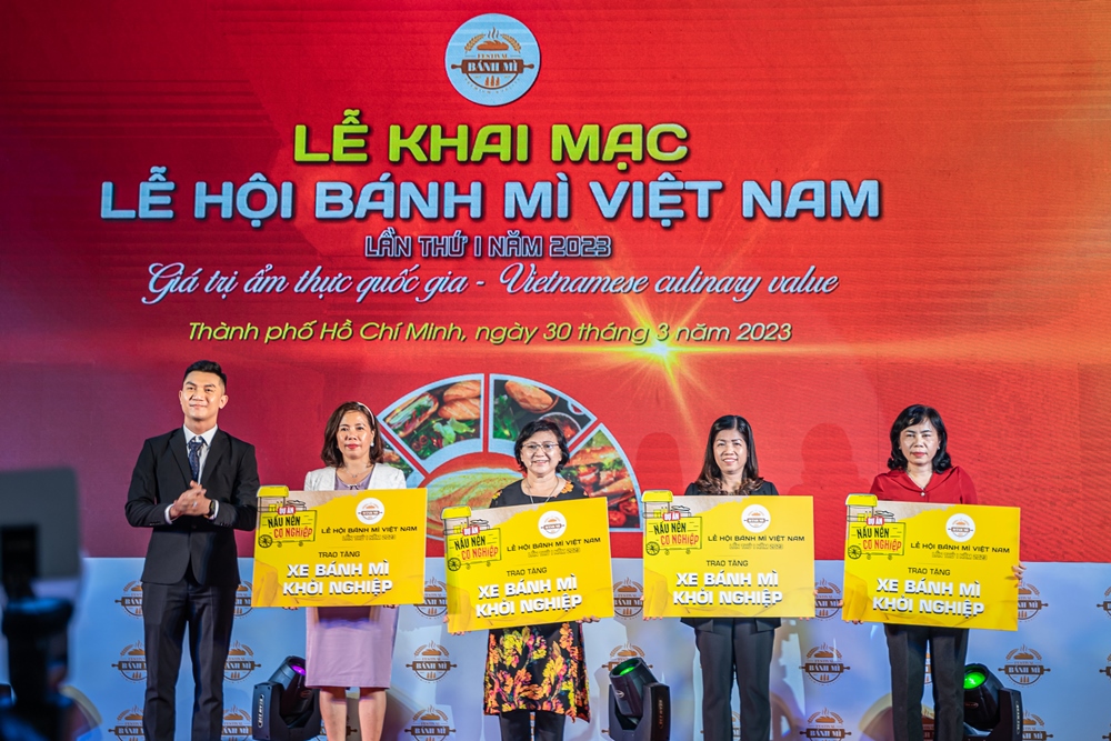 MAGGI Professional đồng hành cùng Lễ Hội Bánh Mì lần thứ nhất năm 2023 4 Tai Le hoi Banh mi Viet Nam lan thu nhat nam 2023 MAGGI Professional da trao tang 15 xe banh my khoi nghiep cho phu nu tai khu vuc thanh pho Ho Chi Minh Soc Trang Ben Tre
