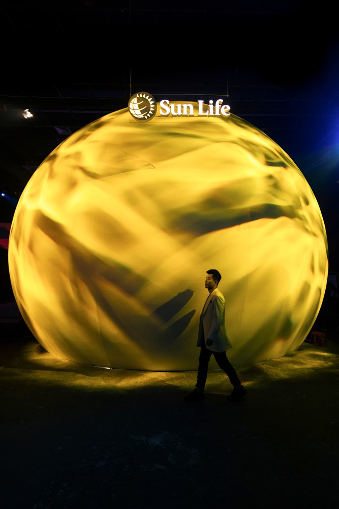 Sun Life LIT Bat Sang 3
