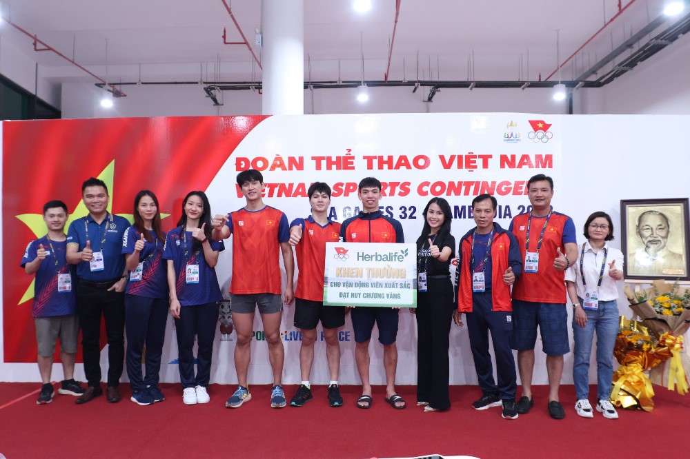 Herbalife Việt Nam thưởng nóng cho các vận động viên đạt Huy chương Vàng đầu tiên của Đoàn Thể thao Việt Nam tại SEA Games 32 1 Herbalife Viet Nam thuong nong cho cac van dong vien dat Huy chuong Vang tai SEA Games 32