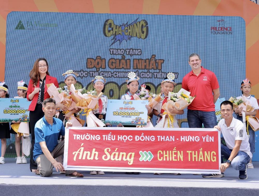 Học sinh tiểu học tranh tài quản lý tiền để gây quỹ tại Ngày hội Cha-Ching 5 Prudential Cha Ching 5
