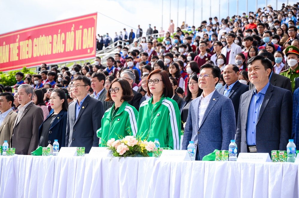 Nestlé MILO đồng hành cùng Lễ Khai mạc hè, Ngày Olympic trẻ em và Chương trình bơi an toàn, phòng, chống đuối nước năm 2023 4 SKINDO1