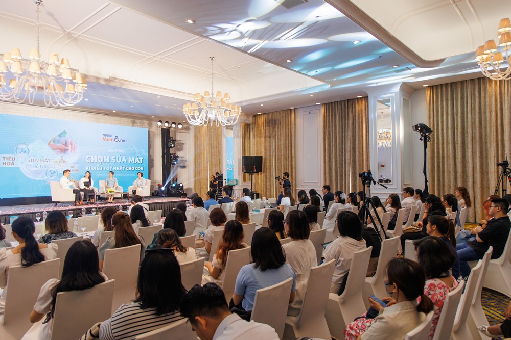 Nestlé giới thiệu sữa mát Nan Otipro Plus 4 với công thức mới nhất từ Nestlé Thụy Sĩ 4 Toan canh hoi thao Chon sua mat vi dieu tot nhat cho con cua cong ty Nestle Viet Nam