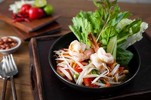 Goi tom du du cay Spicy green papaya salad roasted peanuts dried shrimp and fresh prawns 1