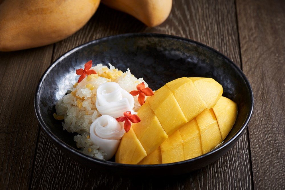 Hành trình ẩm thực rực rỡ mang hương vị Thái Lan tại Autograph Saigon cùng Đầu Bếp Tum 2 Xoi xoai Mango sticky rice 2
