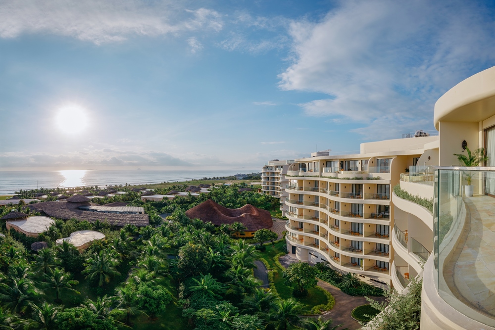 Ana Mandara Cam Ranh thắng lớn tại World Travel Awards 2023 3 Ana Mandara Cam Ranh da chinh phuc du khach trong va ngoai nuoc nho yeu to thiet ke mang dau an van hoa Viet noi bat di kem nhung trai nghiem dich vu cao cap.
