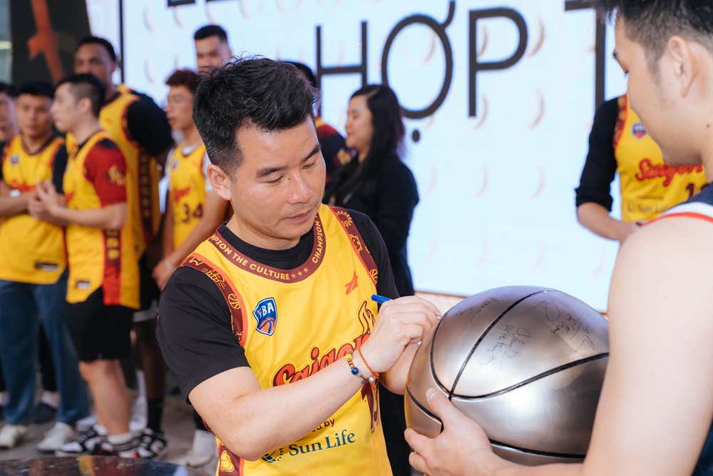Sun Life Sai Gon Heat 4