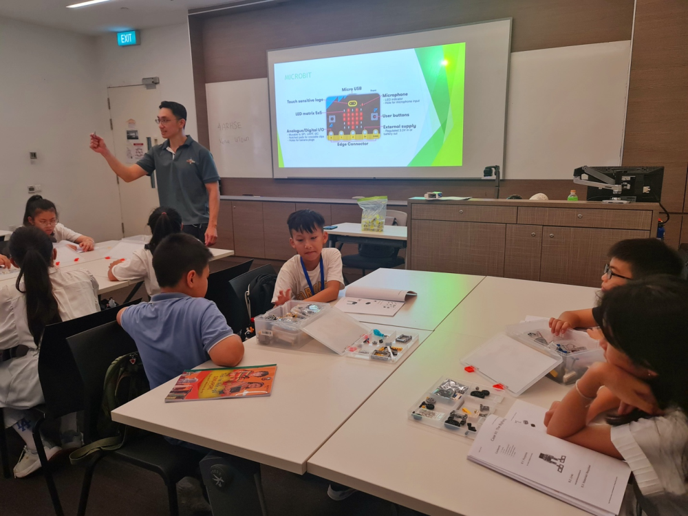 Khang Education du hoc Singapore 2