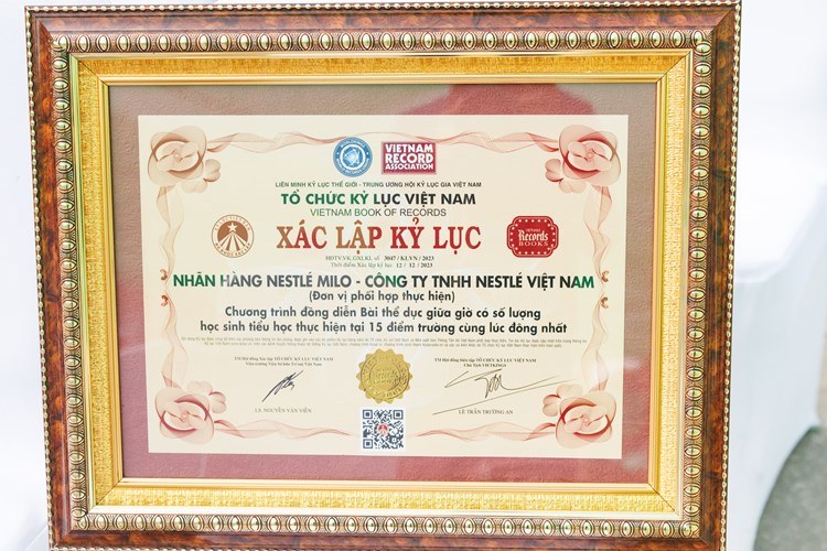 11.032 học sinh lập kỷ lục Việt Nam với màn đồng diễn thể dục ấn tượng 3 SKINCX1