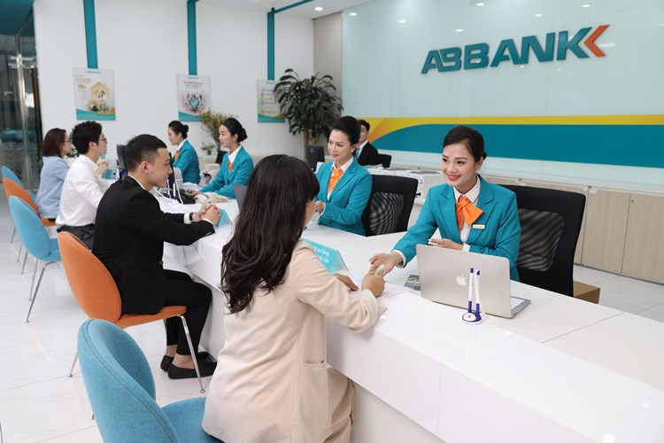Đại hội Cổ đông ABBank năm 2024 3 kinhtedonhnghiep.com ABBank Dai hoi co dong 2024 9