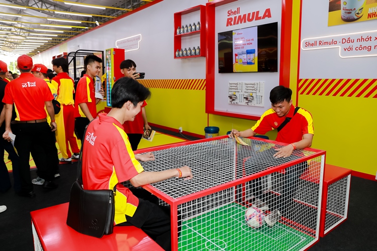 Shell Việt Nam lần đầu tiên tổ chức “Ngày hội thợ máy nhất nhất” nhằm tôn vinh nghề thợ máy 4 Ngay hoi da dem den nhieu hoat dong tuong tac thu vi tao san choi ket noi cho cong dong tho may