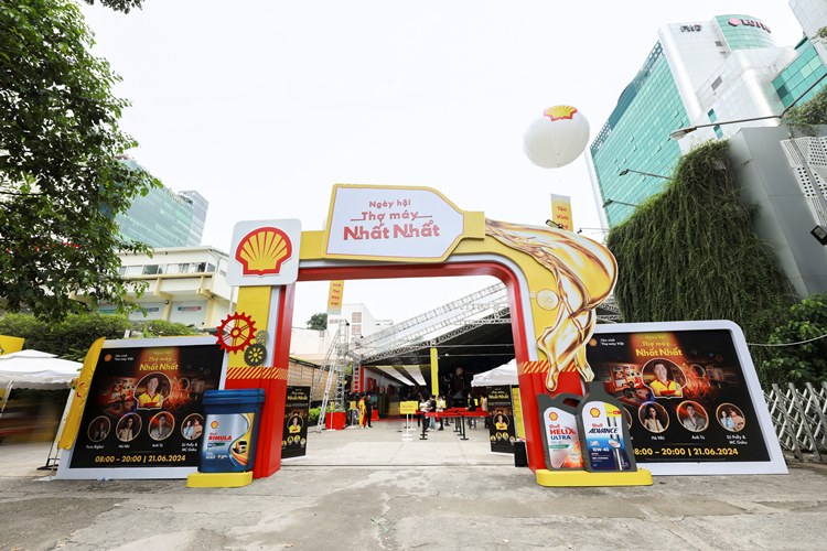 Shell Việt Nam lần đầu tiên tổ chức “Ngày hội thợ máy nhất nhất” nhằm tôn vinh nghề thợ máy 3 Shell Viet Nam lan dau tien to chuc Ngay hoi Tho may nhat nhat nham ton vinh nghe tho may va tinh than nhat nhat ben bi theo duoi dam me voi nghe