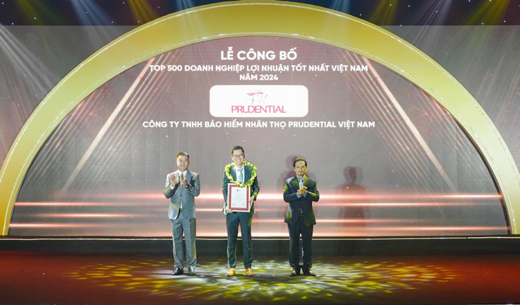 Bảng xếp hạng VNR500 tiếp tục gọi tên một doanh nghiệp bảo hiểm 2 Ong Nguyen Anh Tuan Giam doc Kenh PruVenture