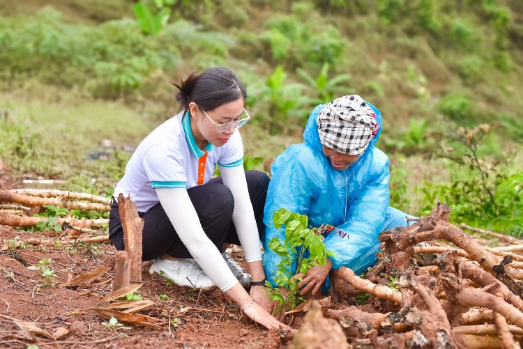 ABBANK thành lập Uỷ ban Chiến lược Phát triển bền vững ESG với vai trò dẫn dắt của ông Vũ Văn Tiền 3 ABBANK thanh lap Uy ban Chien luoc Phat trien ben vung ESG F 5