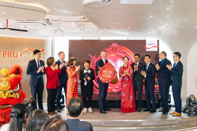 Prudential nhân rộng mô hình trung tâm chăm sóc khách hàng mới tại Lotte Mall Tây Hồ 1 Prudential