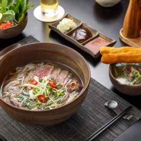 kinhtevadoanhnghiep PHO CHOC TROI