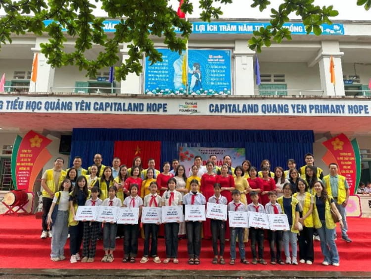 CapitaLand cam kết tài trợ học bổng dài hạn 500.000 đô la Singapore cho học sinh 1 CapitaLand