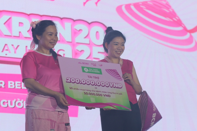 Nha thuoc An Khang dong hanh cung Ngay Hoi Non Hong 2025