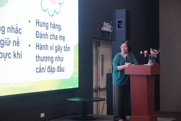 Bac si Nhi Khoa Pham Ngoc Thanh chia se ve chu de Tong quan ve trieu chung tu ky va hanh vi thuong gap o tre