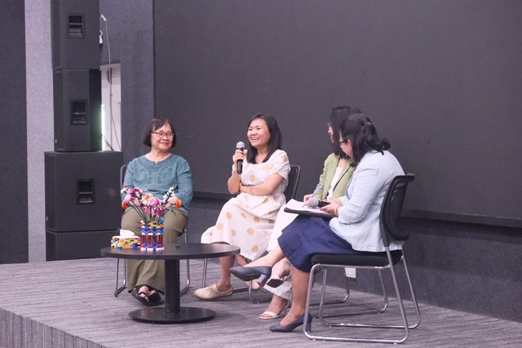 Cac dien gia chuyen mon giai dap thac mac trong phan toa dam